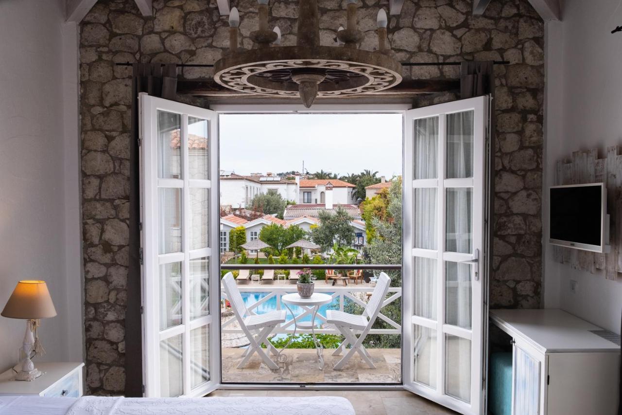 Bay C Hotel Alacati Exterior photo