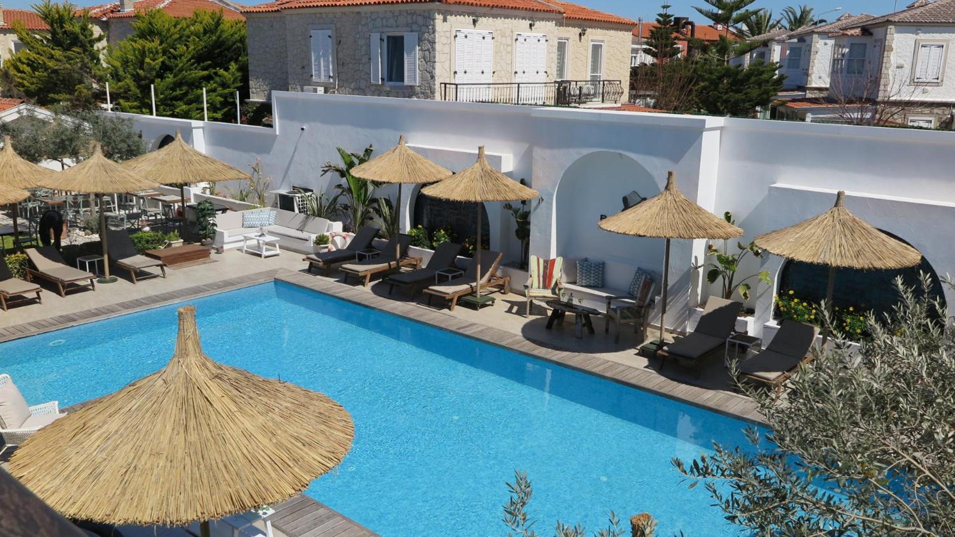 Bay C Hotel Alacati Exterior photo